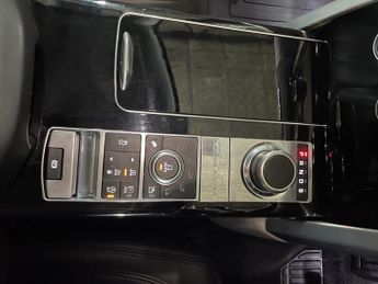 LAND ROVER RANGE ROVER 3.0 TD V6 Vogue SUV 5dr Diesel Auto 4WD Euro 5 (s/s) (258 ps)