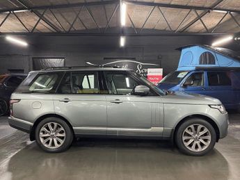 LAND ROVER RANGE ROVER 3.0 TD V6 Vogue SUV 5dr Diesel Auto 4WD Euro 5 (s/s) (258 ps)