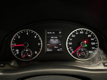 VOLKSWAGEN TIGUAN 2.0 TDI BlueMotion Tech R-Line SUV 5dr Diesel DSG 4WD Euro 5 (s/