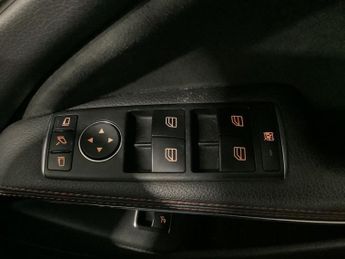 MERCEDES-BENZ GLA 2.1 GLA220d AMG Line (Premium) SUV 5dr Diesel 7G-DCT 4MATIC Euro