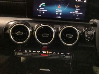 MERCEDES-BENZ A-CLASS 1.5 A180d Sport (Executive) Hatchback 5dr Diesel 7G-DCT Euro 6 (