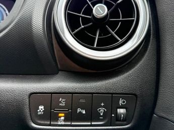 HYUNDAI KONA 64kWh Ultimate SUV 5dr Electric Auto (10.5kW Charger) (204 ps)