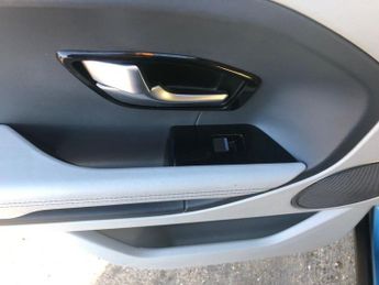 LAND ROVER RANGE ROVER EVOQUE 2.2 SD4 Prestige SUV 5dr Diesel Auto 4WD Euro 5 (s/s) (190 ps)