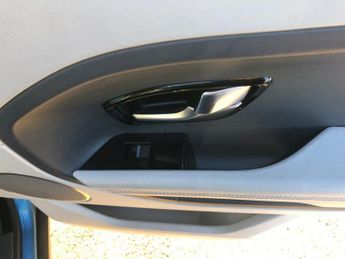 LAND ROVER RANGE ROVER EVOQUE 2.2 SD4 Prestige SUV 5dr Diesel Auto 4WD Euro 5 (s/s) (190 ps)