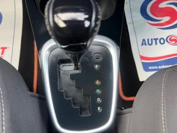 TOYOTA YARIS 1.5 VVT-h Orange Edition E-CVT Euro 6 5dr