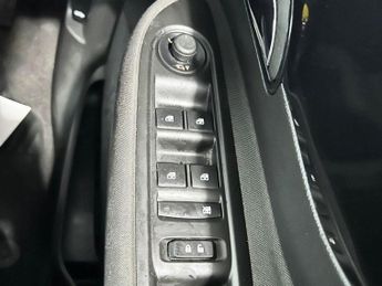 VAUXHALL MOKKA X 1.4i Turbo Active SUV 5dr Petrol Auto Euro 6 (140 ps) 1 FORMER O