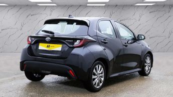 TOYOTA YARIS 1.5 VVT-h Icon Hatchback 5dr Petrol Hybrid E-CVT Euro 6 (s/s) (1