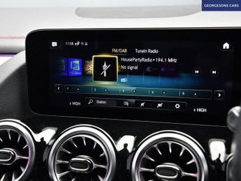 MERCEDES-BENZ EQA EQA 250 66.5kWh AMG Line SUV 5dr Electric Auto (190 ps)