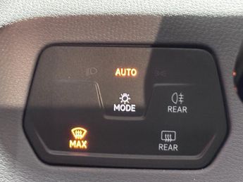 VOLKSWAGEN ID.3 Pro Performance 58kWh Life Hatchback 5dr Electric Auto (204 ps)