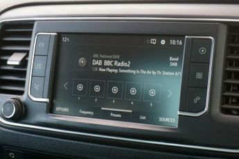 VAUXHALL Vivaro Life Electric 50kWh Elite MPV Electric Auto LWB (8 Seat) 5dr - Just 9,312 Mile