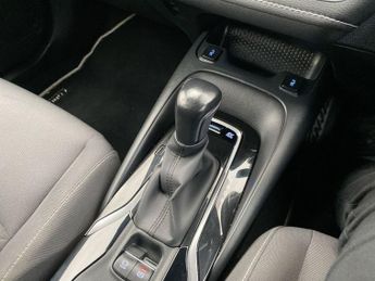 TOYOTA COROLLA 1.8 VVT-h GPF Icon Tech Touring Sports 5dr Petrol Hybrid CVT Eur