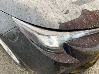 TOYOTA COROLLA 1.8 VVT-h GPF Icon Tech Touring Sports 5dr Petrol Hybrid CVT Eur