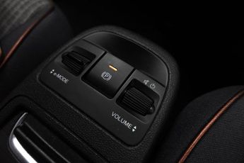 FIAT 500E 42kWh Icon Hatchback 3dr Electric Auto (118 ps)