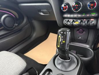 MINI Electric Hatch Cooper SE 32.6kWh Level 2 Hatchback 3dr Electric Auto (184 ps)