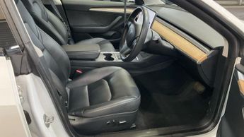 TESLA Model 3 Standard Range Plus Saloon 4dr Electric Auto RWD (241 bhp)