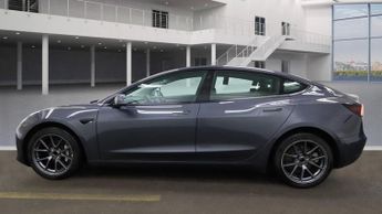 TESLA Model 3 Standard Range Plus Saloon 4dr Electric Auto RWD (241 bhp)