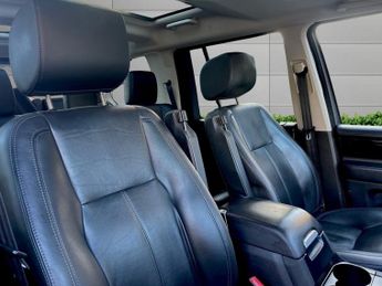 LAND ROVER DISCOVERY 4 3.0 SD V6 HSE Luxury SUV 5dr Diesel Auto 4WD Euro 5 (s/s) (255 b