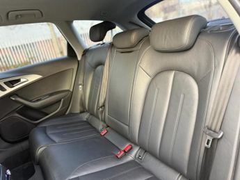 AUDI A6 AVANT 2.0 TDI ultra SE Executive Estate 5dr Diesel S Tronic Euro 6 (s/