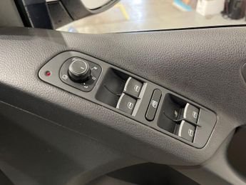 VOLKSWAGEN TIGUAN 2.0 TDI BlueMotion Tech R-Line Edition SUV 5dr Diesel DSG 4WD Eu