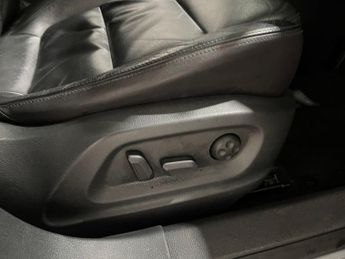 VOLKSWAGEN TIGUAN 2.0 TDI BlueMotion Tech R-Line Edition SUV 5dr Diesel DSG 4WD Eu