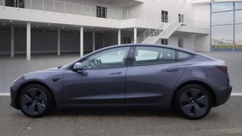 TESLA Model 3 Standard Range Plus Saloon 4dr Electric Auto RWD (241 bhp)