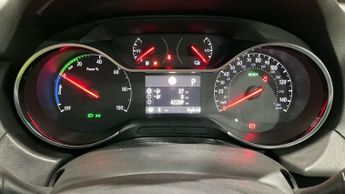 VAUXHALL GRANDLAND X 1.6 13.2kWh Business Edition Nav Premium SUV 5dr Petrol Plug-in 