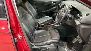 VAUXHALL GRANDLAND X 1.6 13.2kWh Business Edition Nav Premium SUV 5dr Petrol Plug-in 