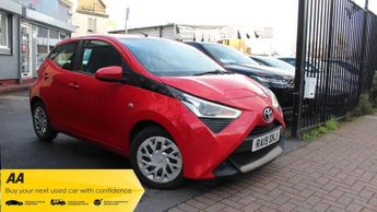 Toyota AYGO 1.0 VVT-i x-play Hatchback 5dr Petrol x-shift Euro 6 (71 ps)