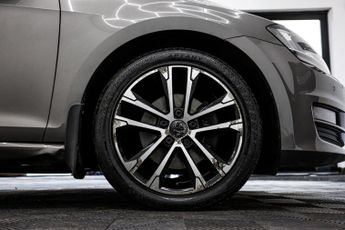 VOLKSWAGEN GOLF 2.0 TDI BlueMotion Tech GT Estate 5dr Diesel DSG Euro 5 (s/s) (1