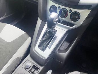 FORD FOCUS 1.6 Zetec Hatchback 5dr Petrol Powershift Euro 5 (125 ps)