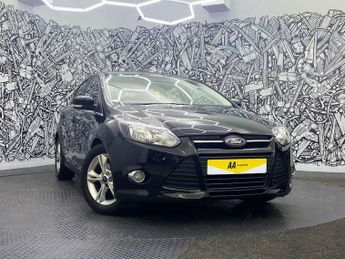 FORD FOCUS 1.6 Zetec Hatchback 5dr Petrol Powershift Euro 5 (125 ps)