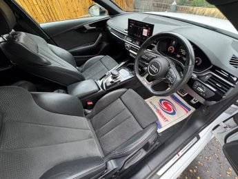 AUDI A4 AVANT 2.0 TFSI 35 Black Edition Estate 5dr Petrol S Tronic Euro 6 (s/s