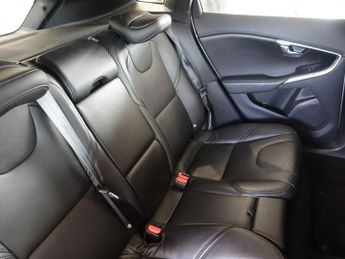 VOLVO V40 1.5 T3 Inscription Hatchback 5dr Petrol Auto Euro 6 (s/s) (152 p
