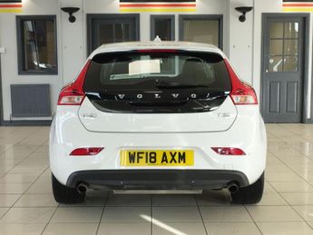 VOLVO V40 1.5 T3 Inscription Hatchback 5dr Petrol Auto Euro 6 (s/s) (152 p
