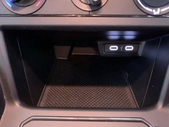 VOLKSWAGEN POLO 1.0 TSI Life Hatchback 5dr Petrol DSG Euro 6 (s/s) (95 ps)