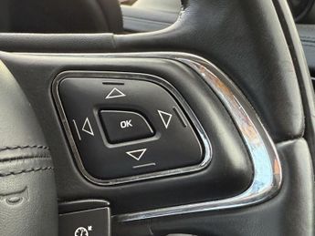 JAGUAR XJ 3.0d V6 Premium Luxury Saloon 4dr Diesel Auto Euro 6 (s/s) (300 