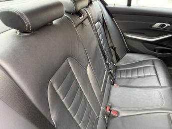 BMW 3 SERIES 2.0 330e 12kWh M Sport Saloon 4dr Petrol Plug-in Hybrid Auto Eur