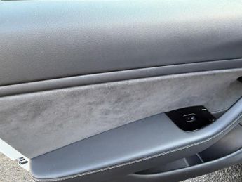 TESLA Model 3 (Dual Motor) Long Range Saloon 4dr Electric Auto 4WDE (346 ps)