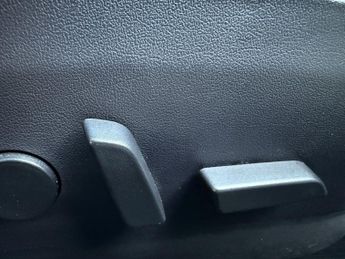 TESLA Model 3 (Dual Motor) Long Range Saloon 4dr Electric Auto 4WDE (346 ps)