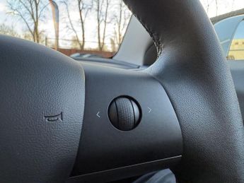 TESLA Model 3 (Dual Motor) Long Range Saloon 4dr Electric Auto 4WDE (346 ps)