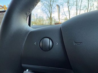 TESLA Model 3 (Dual Motor) Long Range Saloon 4dr Electric Auto 4WDE (346 ps)