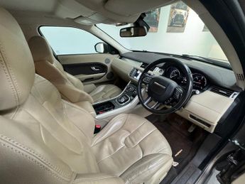 LAND ROVER RANGE ROVER EVOQUE 2.2 SD4 Pure SUV 5dr Diesel Auto 4WD Euro 5 (s/s) (190 ps)
