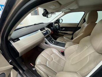 LAND ROVER RANGE ROVER EVOQUE 2.2 SD4 Pure SUV 5dr Diesel Auto 4WD Euro 5 (s/s) (190 ps)