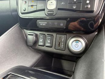 NISSAN LEAF 39kWh Tekna Hatchback 5dr Electric Auto (150 ps)