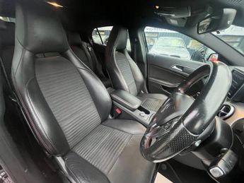 MERCEDES-BENZ GLA 2.1 GLA220 CDI AMG Line SUV 5dr Diesel 7G-DCT 4MATIC Euro 6 (s/s