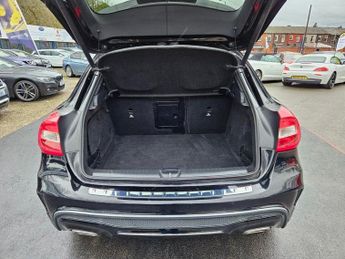 MERCEDES-BENZ GLA 2.1 GLA220 CDI AMG Line SUV 5dr Diesel 7G-DCT 4MATIC Euro 6 (s/s