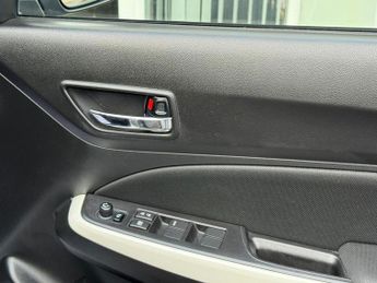 SUZUKI SWIFT 1.0 Boosterjet SZ5 Hatchback 5dr Petrol Auto Euro 6 (111 ps)