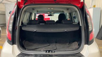 KIA SOUL 1.6 CRDi Mixx SUV 5dr Diesel Manual Euro 5 (126 bhp) ***DRIVE AW