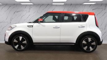 KIA SOUL 1.6 CRDi Mixx SUV 5dr Diesel Manual Euro 5 (126 bhp) ***DRIVE AW