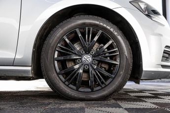 VOLKSWAGEN GOLF 1.6 TDI SE Nav Hatchback 5dr Diesel DSG Euro 6 (s/s) (115 ps)